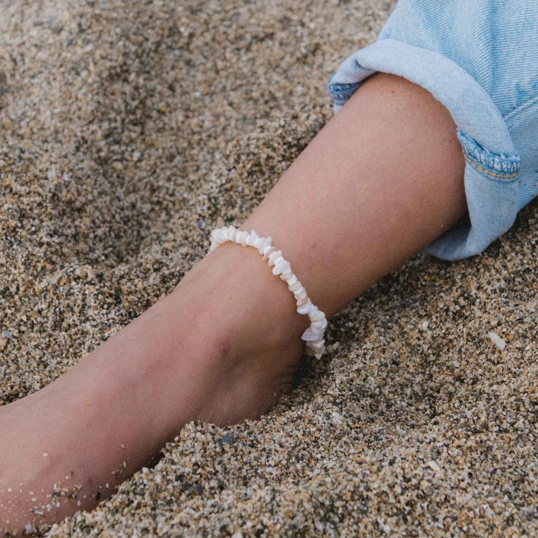 Canggu Puka Shell Surfer Anklet